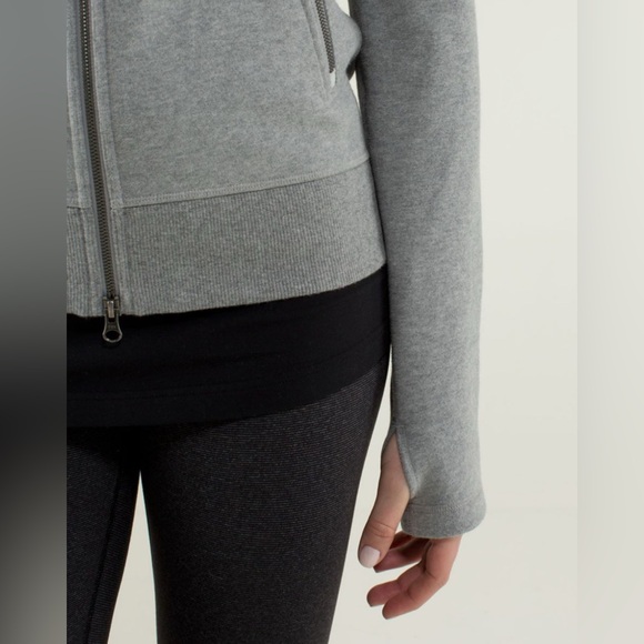 Lululemon Scuba Hoodie in Heathered Medium Grey - Size 6 - Picture 3 of 12